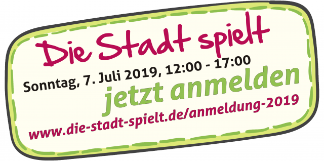 Schild mit der Aufforderung, sich anzumelden auf www.die-stadt-spielt.de/anmeldung-2019